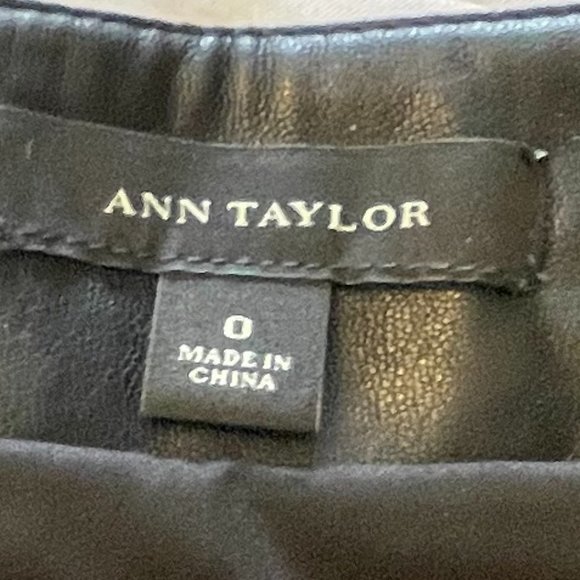 Ann Taylor Pleather Skirt size 0 - Picture 2 of 7